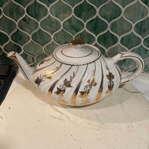 Vintage Arthur Woods “Alladin” Tea Pot 1950’s